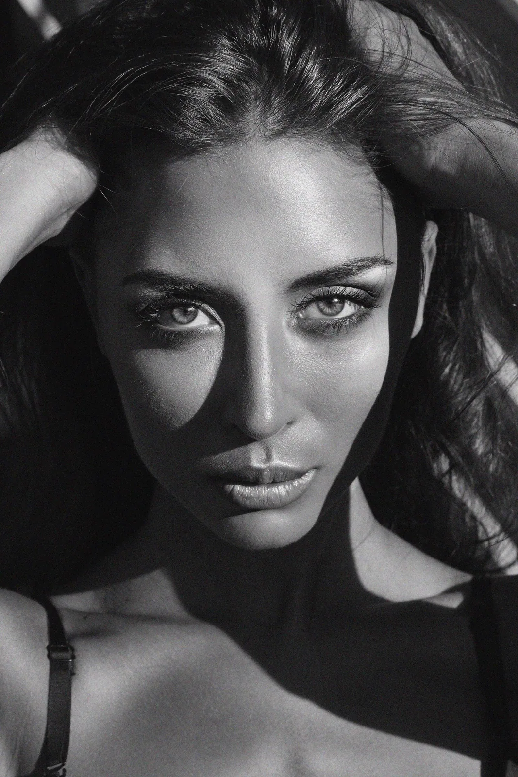 Julia Mindar, Los Angeles model - beauty portfolio