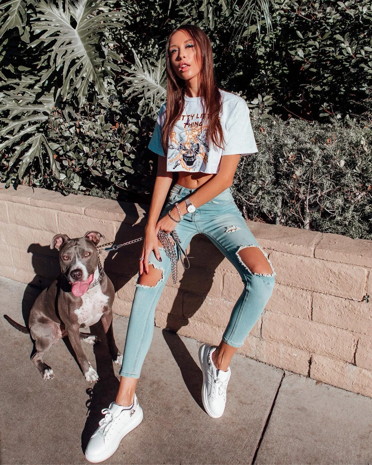 Julia Mindar, Los Angeles model - lifestyle portfolio